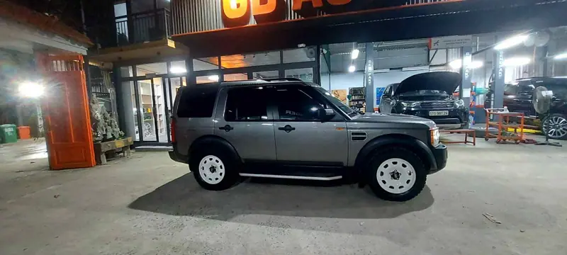Land Rover Discovery 4