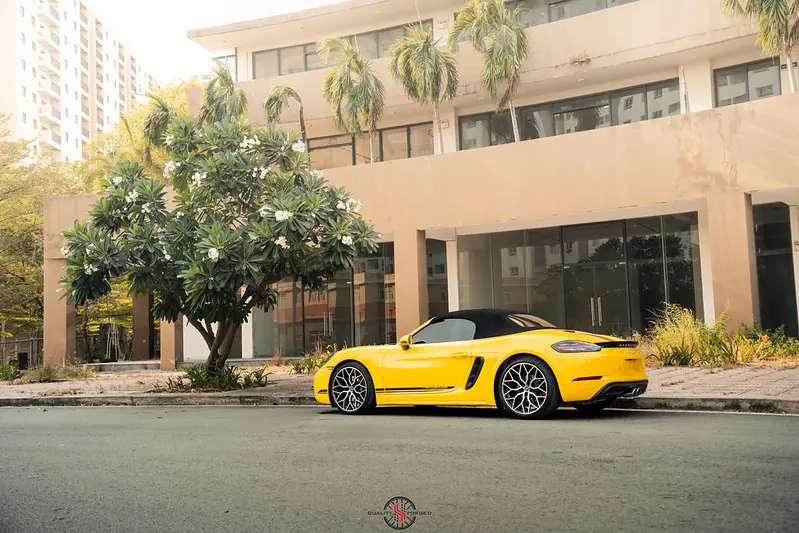 Porsche Boxster 718 yellow vàng Vossen 20 inch – mâm forged HFORGED, ảnh 3