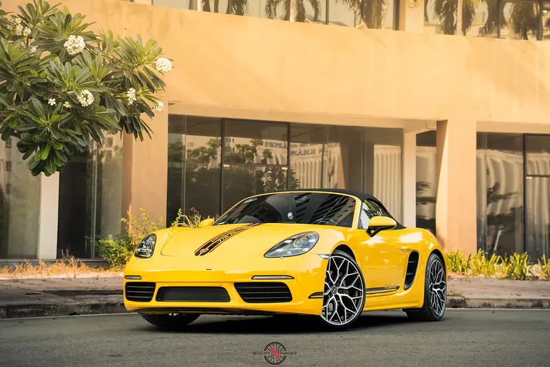 Porsche Boxster 718 yellow vàng Vossen 20 inch