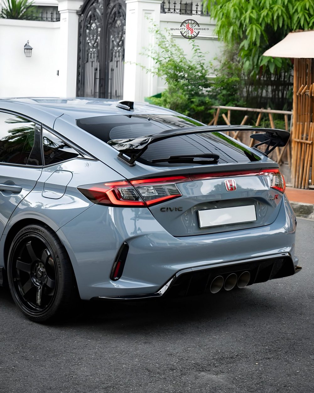 Honda Civic Type R xám trên mâm forged HFORGED