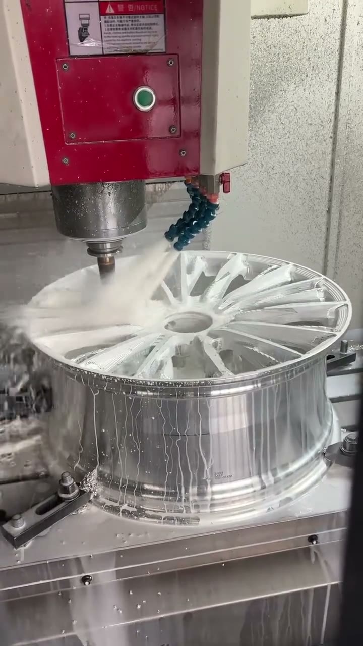 Mâm forged 20 nan mảnh: độ chính xác CNC từng milimet