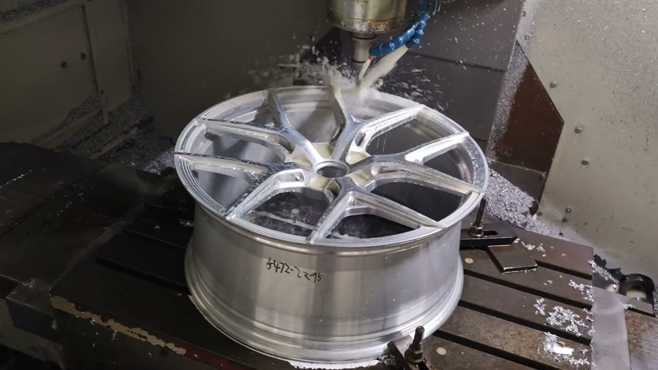 Phay CNC nan mâm forged 6061-T6 – cận cảnh 4K