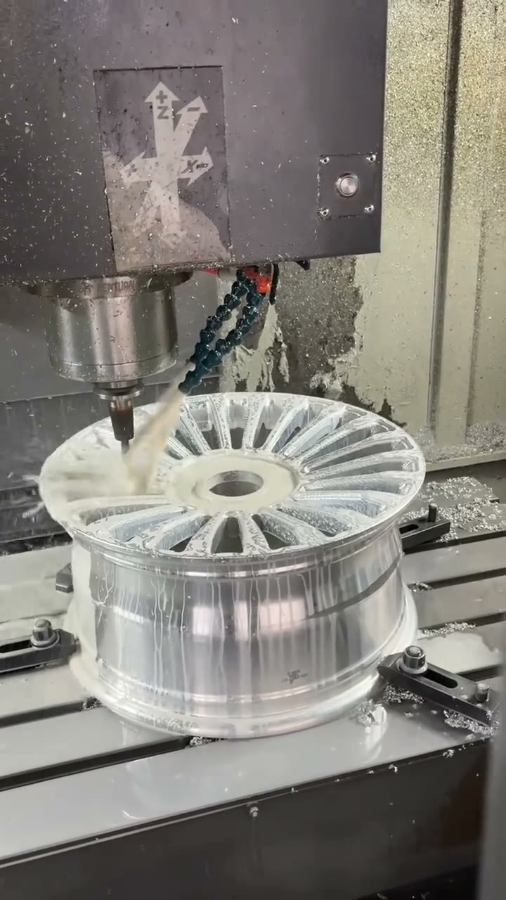 Mâm forged nan turbine nhiều cánh: phay CNC hoàn thiện